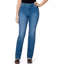 Petite Gloria Vanderbilt Amanda Classic Jeans Color: Frisco Size: 4 PETITE