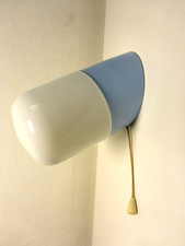 Wandleuchte schräg Zugschalter Badlampe hellblau Mid Century Wagenfeld