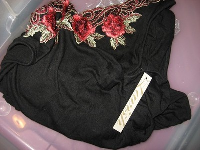 LAVISH, Black V Neck Top Sleeveless Embrodiered Floral at Front V Neck Plus,3X