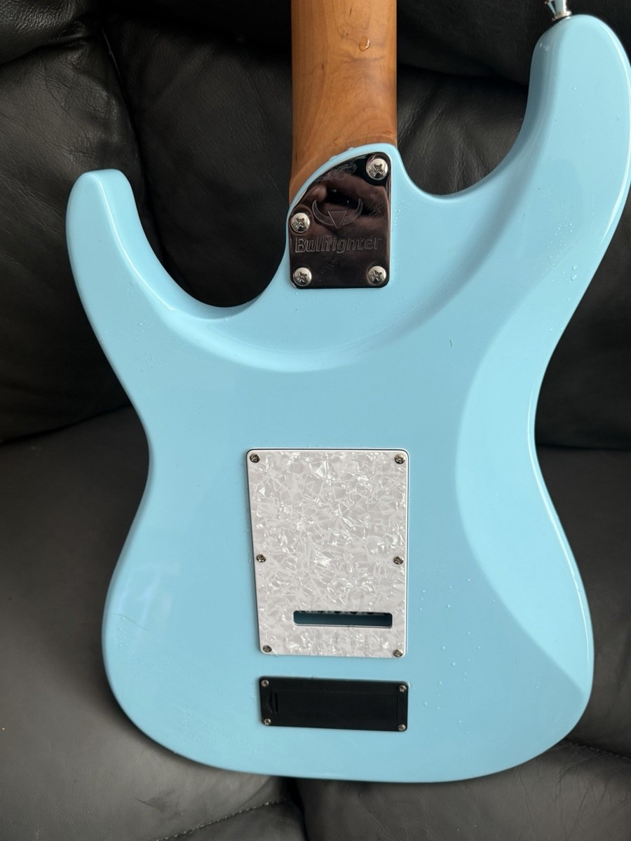 Bullfighter Intelligent ST-style electric guitar D160SE W/ Digital
