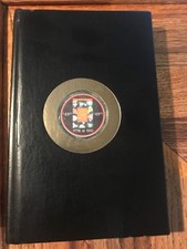 THE OFFICIAL US CASINO CHIP PRICE GUIDE Poker Chips 1999 Autographed With Chip 