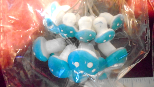 226 pcs. Lot Mushrooms w/Blue-Pink-Purple Caps Miniatures Fairy Garden Crafts - Picture 2 of 6