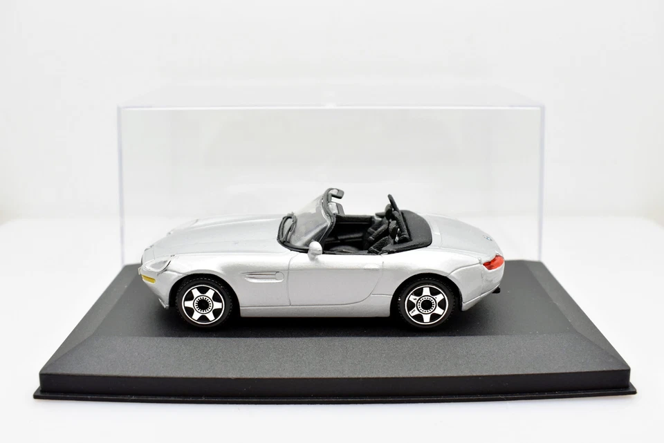 Modellino Auto Scala 1:43 BMW Z8 Burago diecast modellismo statico collezione qb - Immagine 3 di 4