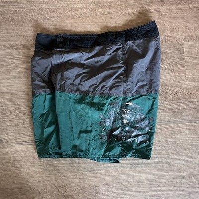 Vintage Quiksilver Lion Crest Graphic Board Shorts Stretchy and Stylish Size 36