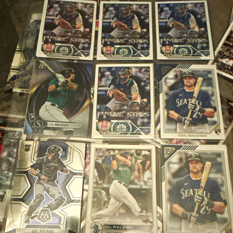 Topps Cal Raleigh Seattle Mariners 17-Card Lot rookie cards
