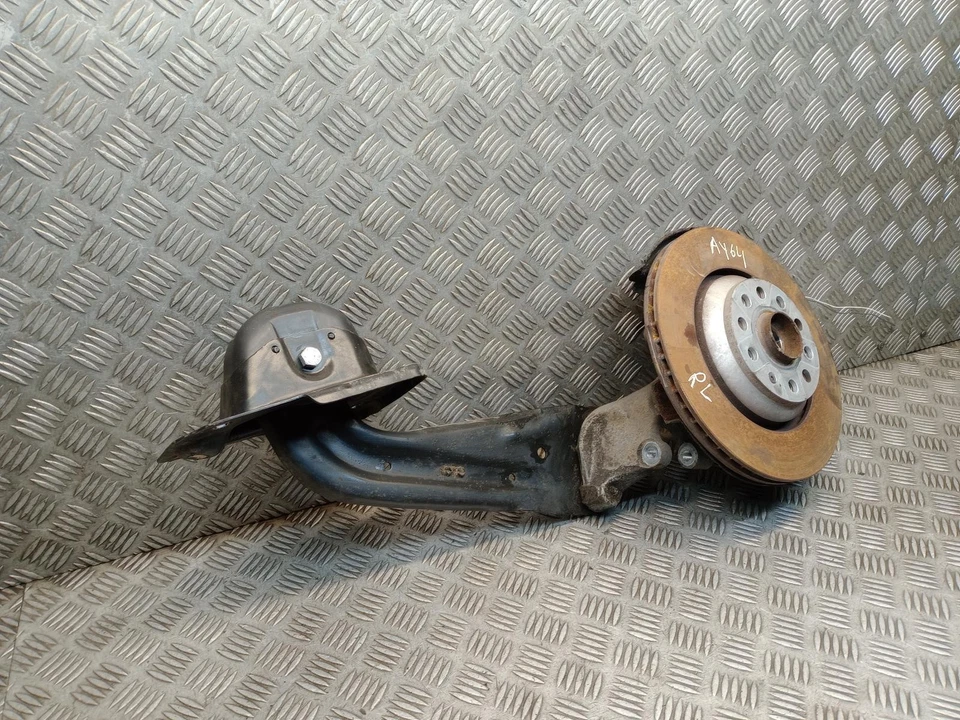 Buje trasero izquierdo volkswagen golf gti gasolina 4x4 5q0505435j mk7 2013-2020 Foto 2 de 4