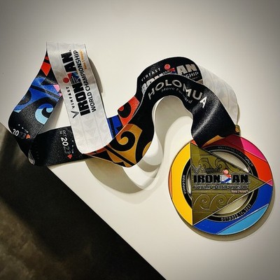 (Neu) Original Ironman World Championship Hawaii Kona Medaille   ENJOY! :)
