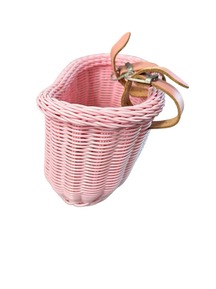 "Cesta de bicicleta tejida de plástico rosa para niños correas de cuero 10,5"" X 6,5""" Foto 2 de 4