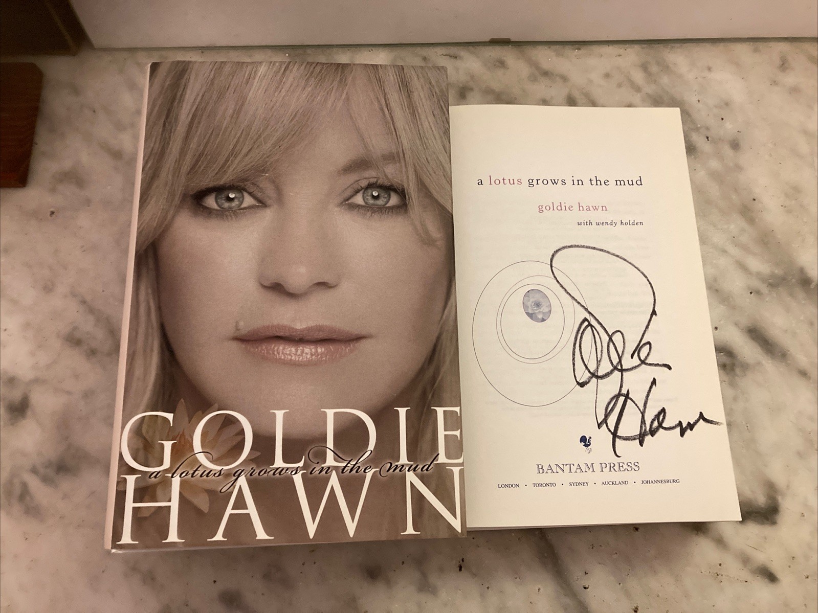 A Lotus Grows in the Mud Goldie Hawn Signed Copy 1st Edition Hardback 2005