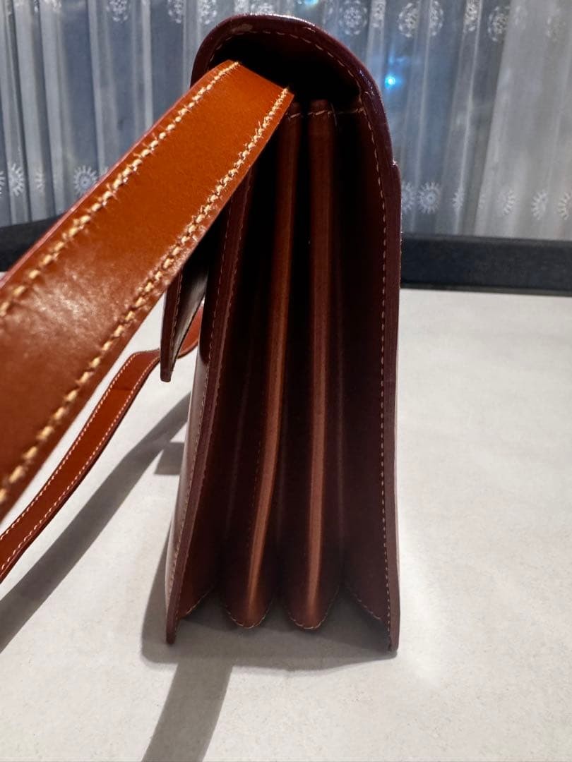 GUCCI Solid Rectangle Shoulder Bag Turnlock Leath… - image 13