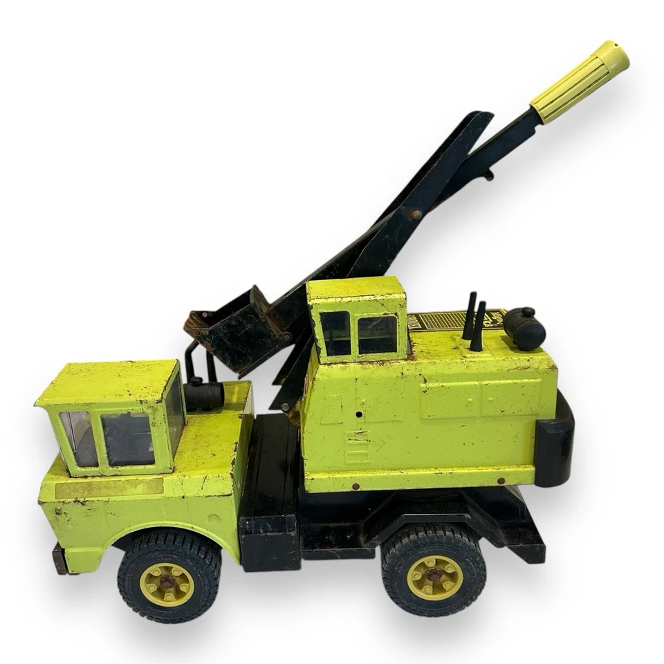 Green Tonka Mighty Shovel 3930  17” Pressed Steel  1970s Vintage Euclid Lime - Image 4 of 4