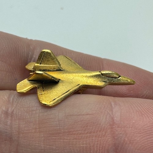Vintage F-22 Raptor Fighter Jet Antique Gold Tone Lapel Pin Lockheed Martin USAF