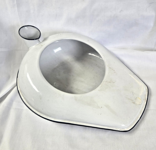 Vintage 1940s Cesco Columbian Made White Porcelain Enamel Metal Bed Pan