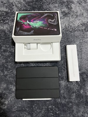 Apple iPad Pro 1. Gen 512GB, Wi-Fi + 4G (Ohne Simlock), 11 Zoll - Space Grau