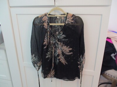 ella moss medium  top shirt black tan floral flowers