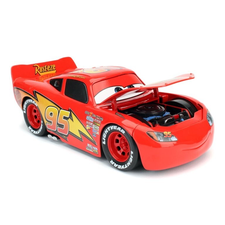 ミニカー Ultimate Lightning McQueen Sphero's Ultimate Lightning McQueen toy is animatronic