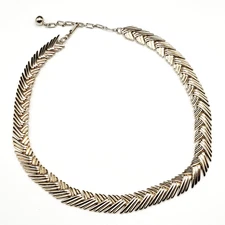 Trifari Gold Tone Fishbone Diagonal Link Chain Vintage 1960s Necklace 16.5 Inch