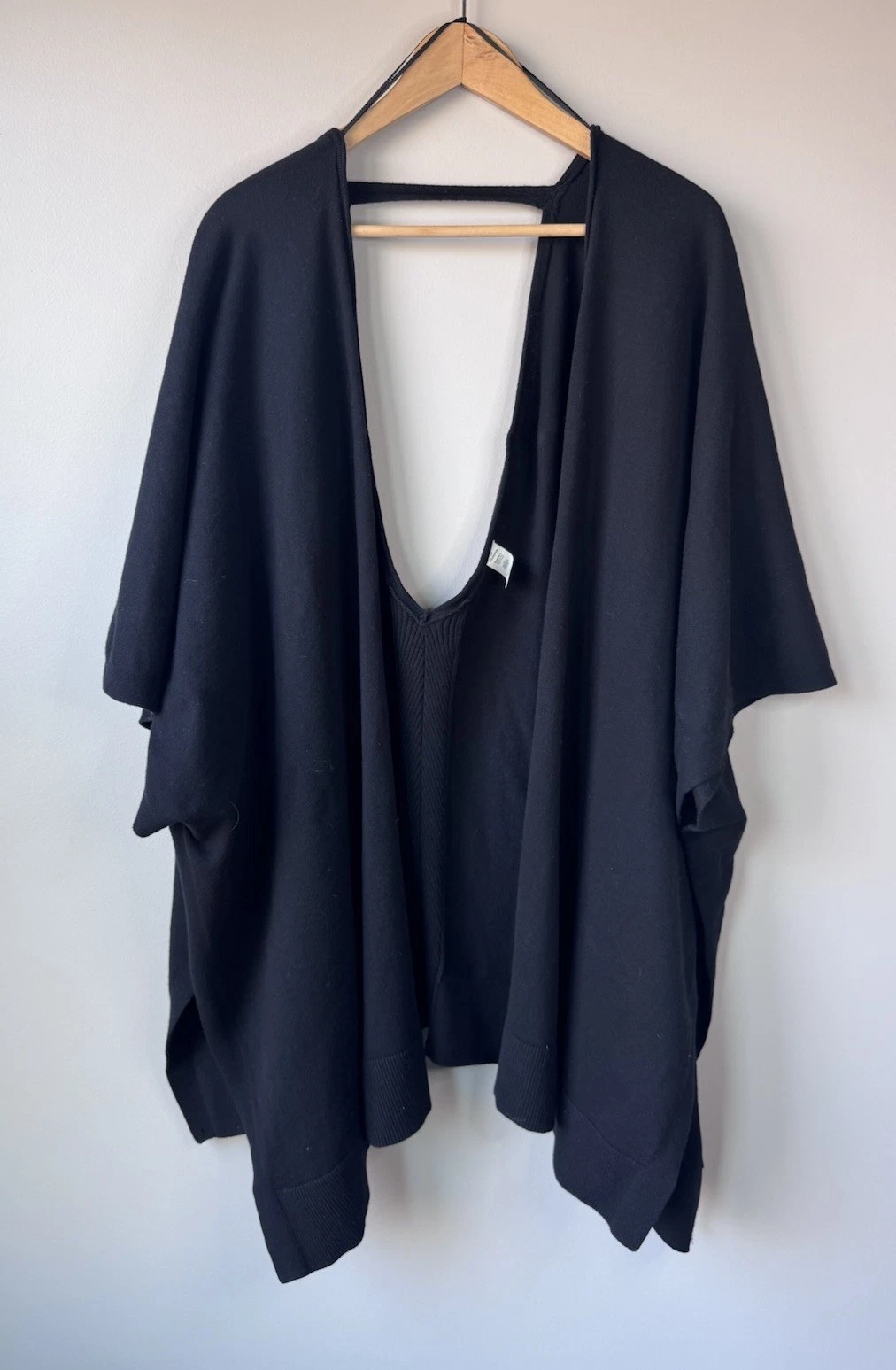 Lululemon Free to Coast Shawl Wrap Poncho Cotton Silk Travel Office Black O/S
