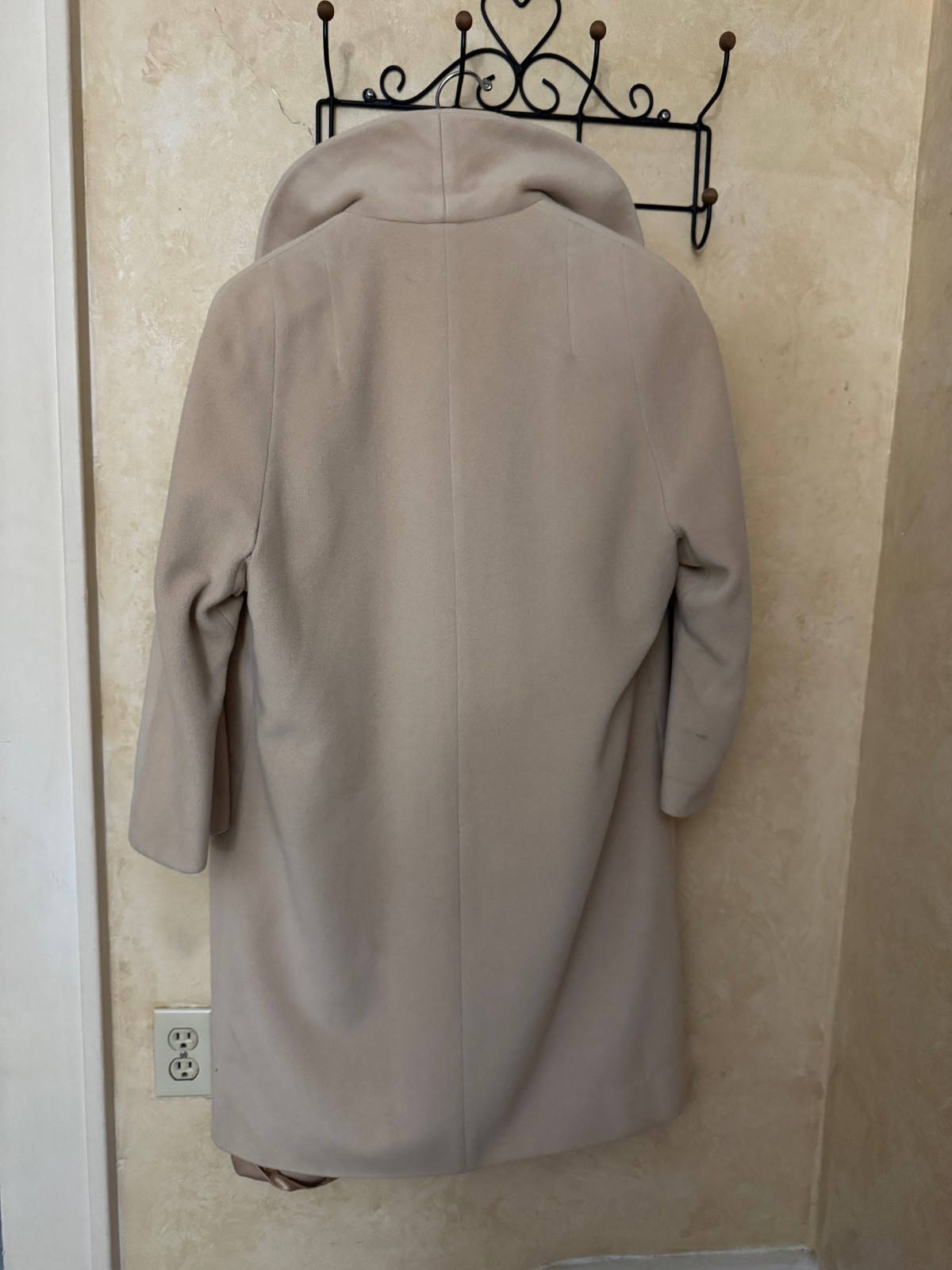 Vintage Blum's San Jose La Vigna 100% Cashmere Woman's Coat