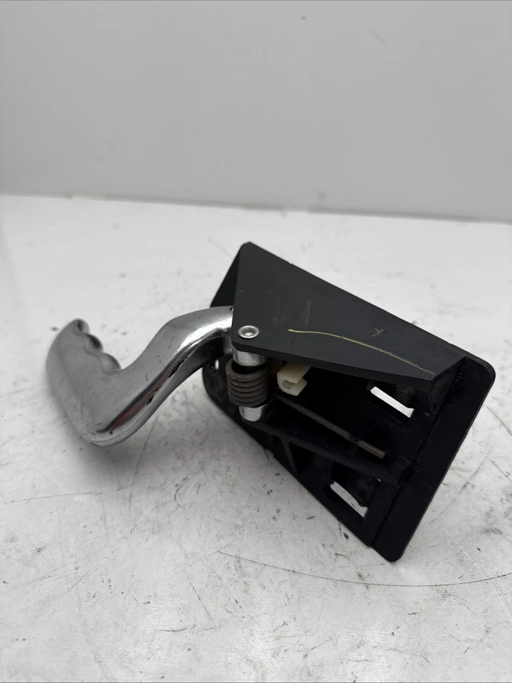 Cadillac Escalade EXT Interior Door Handle Rear & front LH 2002 2pcx - Image 2 of 4