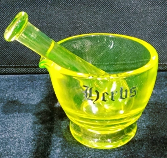 Rare Vintage Vaseline Uranium Glass Mortar and Pestle Herbs 1 oz size. GLOWS!!
Opens in a new window