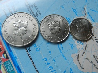 BRUNEI 1977 SULTAN HASSANAL BOLKIAH LOTE DE 3 MONEDAS