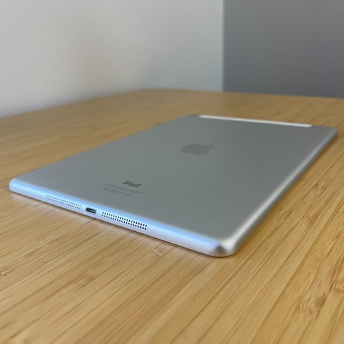 Apple iPad Air 1 - 32GB, Wi-Fi, 9.7-inch - Silver (iOS 12 Only) AU STOCK - Picture 5 of 7