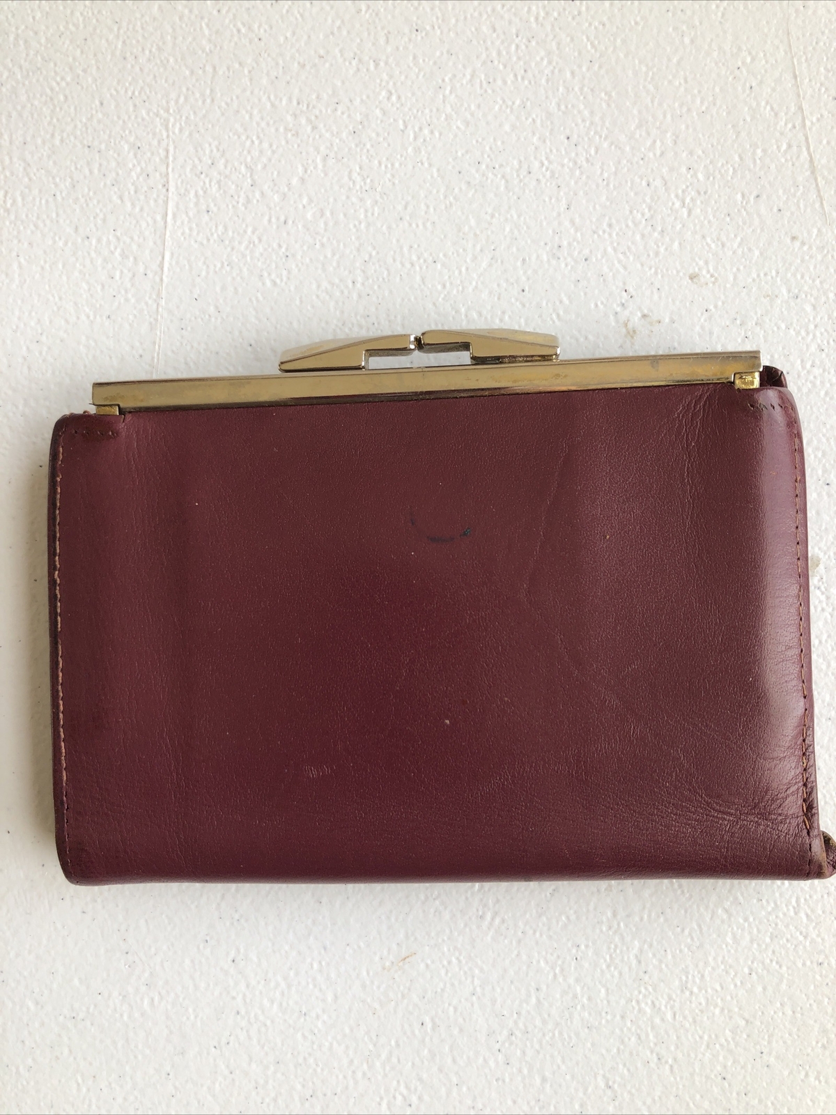 Vintage Bosca Full Grain Leather Burgundy Ladies Bifold Wallet Coin
