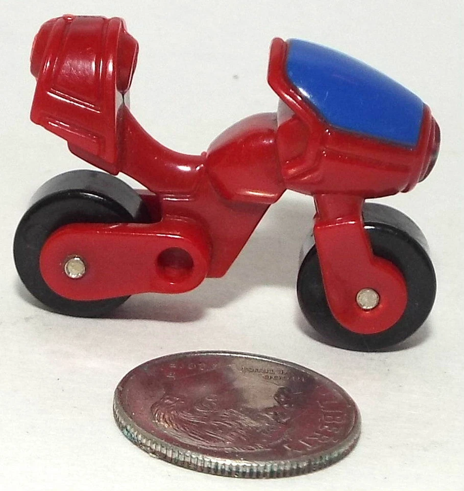 Small Plastic Scooter in Red and Blue - Image 2 of 3
