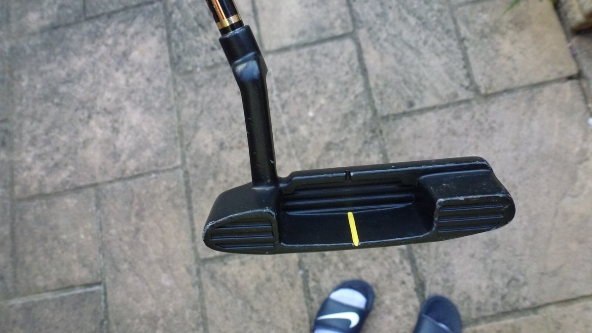 Club de golf droitier Slotline Classic Putter tête noire 36 tige acier