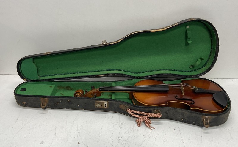 Antonius Stradivarius Copy Violin Made in Japan Student Outfit with Case