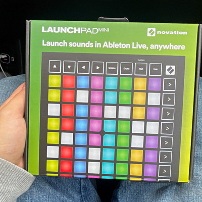 Novation Launchpad Mini MK3 64-Pad USB MIDI Pad Controller, Pad Triggers