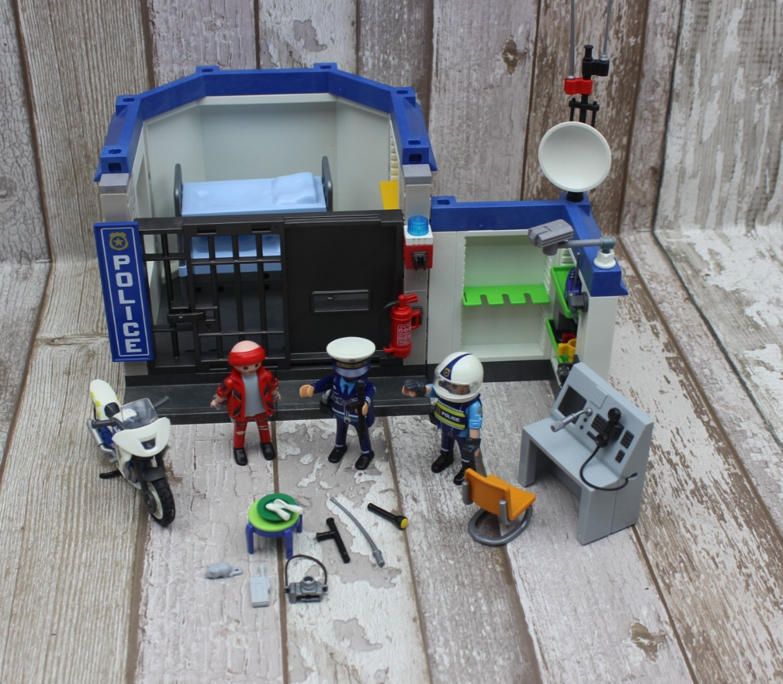 PLAYMOBIL: City Action - Prison Escape Police Station | 70568