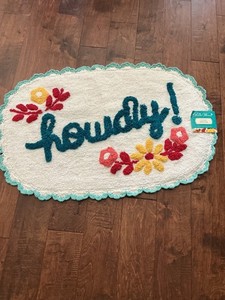 Pioneer Woman Plush Cotton Floral Howdy Oval Bath Rug 20x32