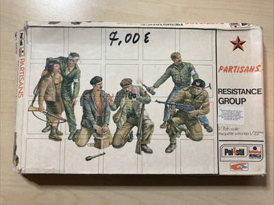 ESCI 5009 Partisans Resistance Group 1:35 ovp