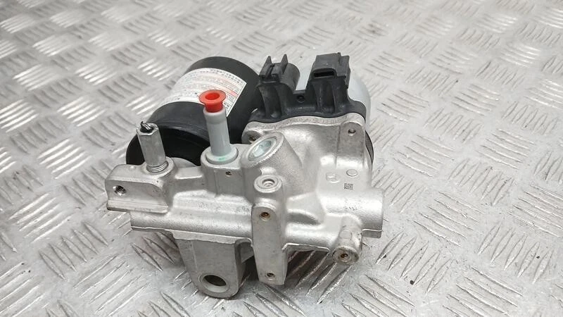 4707047050 hauptbremszylinder 4634515 für TOYOTA RAV 4 ADVANCE HYBRID 2012 Foto 2 de 4