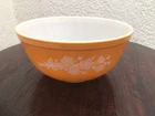 Pyrex Butterfly Gold 2 1/2 Quart Mixing Bowl No Dishwasher Fade Collectible #403