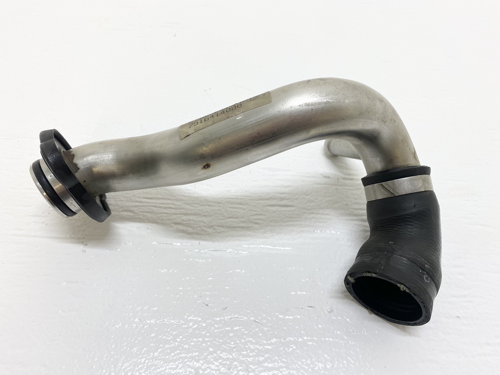 11537516414 BMW Engine Coolant Supply Pipe Pump OEM 7516414 for