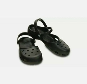 crocs karin