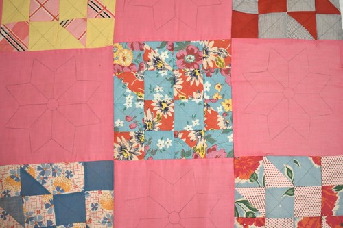 HERMOSO Edredón Antiguo "Crockett Cabin" Años 30 ~ ¡BONITOS COLORES! - Imagen 4 de 11