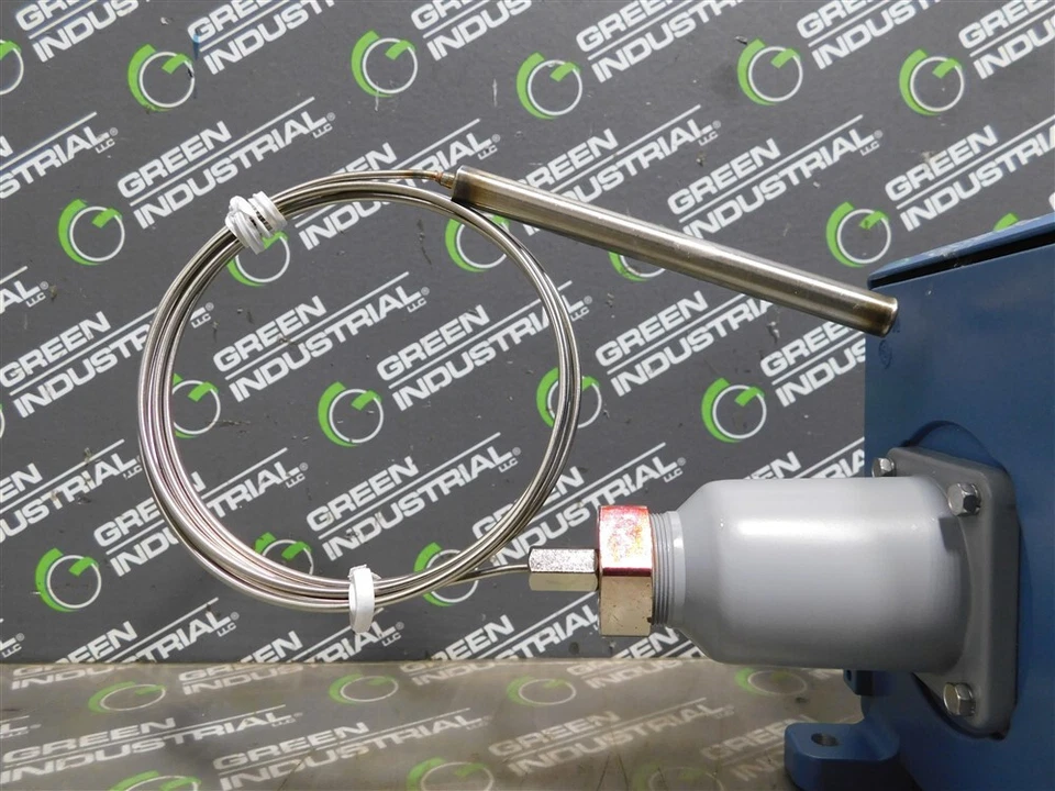 NEW United Electric F400-6BS Temperature Controller 300°F 148.9°C Proof 15A 480V - Image 3 of 4