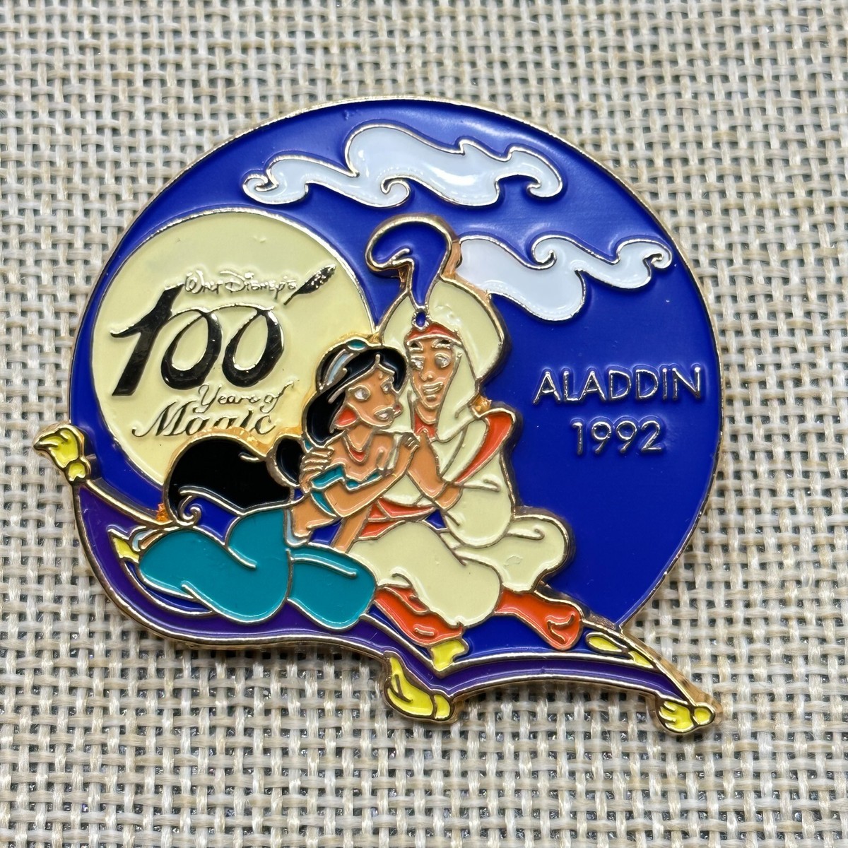 Disney JAPAN Pin Walt 100 Years of Magic LE 3000 Aladdin
