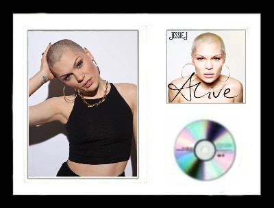 Jessie J / Limited Edition / Framed / Photo & CD Presentation / Alive