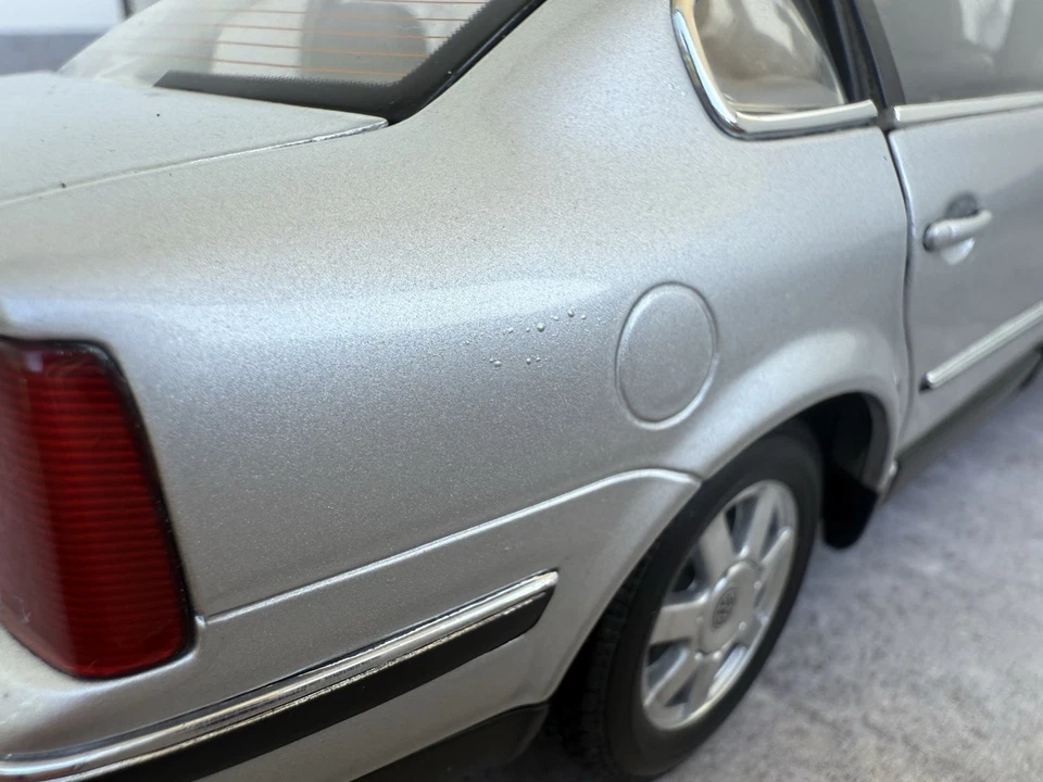 Volkswagen Passat 1/18 Anson - Immagine 4 di 4