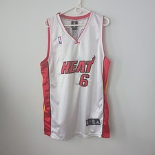 LeBron, Saints, Vuvuzela, Highlight eBay's 2010 Top Shopped Report 16
