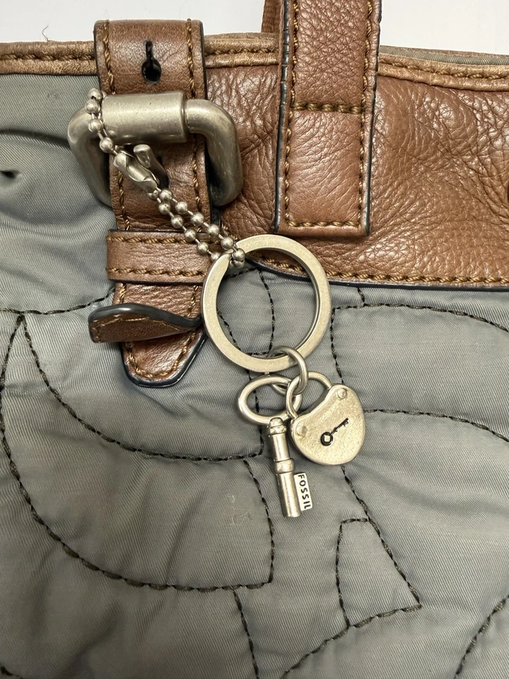 Vintage Fossil Purse Shoulder Bag Key-Per Quilted Sunflower Leather Zip Y2K - Image 2 of 4