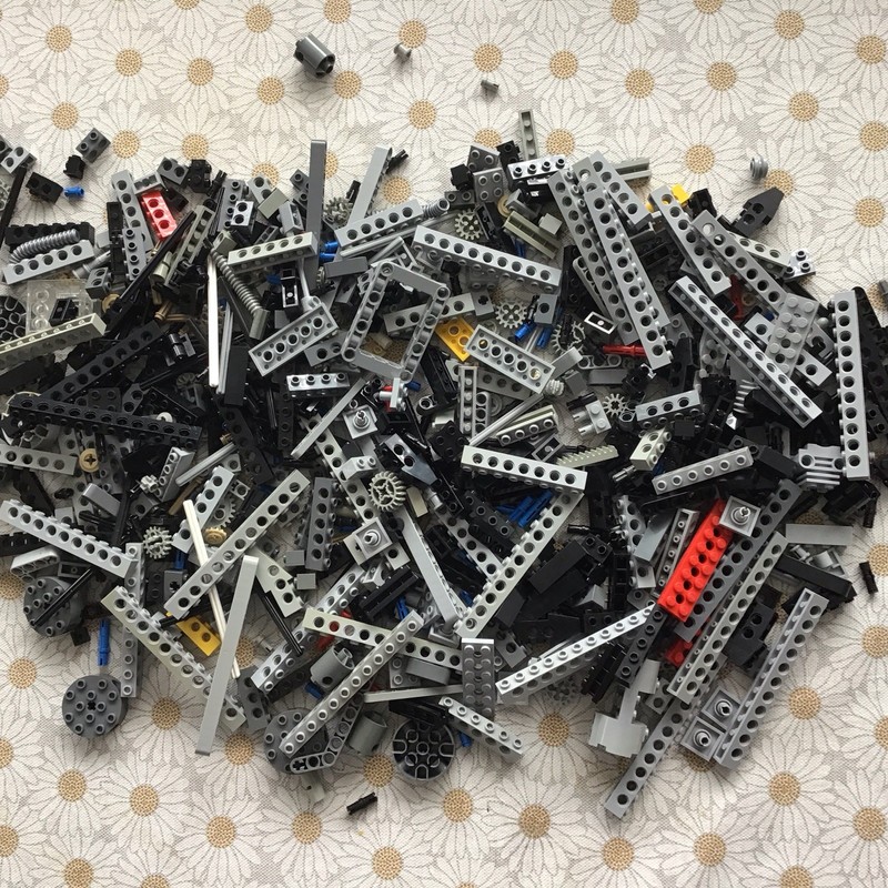 LEGO Technic Bricks, Axles, Connectors Etc, 700 Grams.