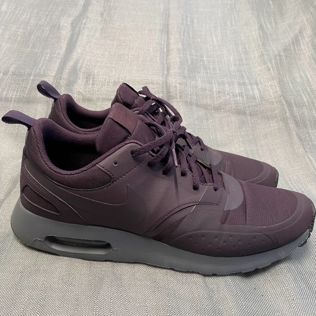 Nike air hotsell max vision grey