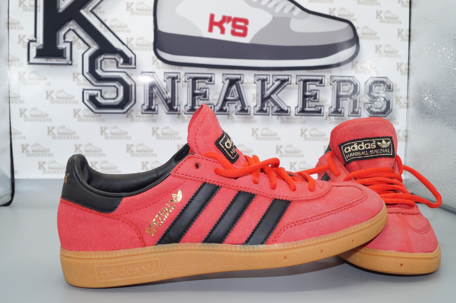 Adidas Originals Handball Spezial EU 39 1/3 US 6,5 Trainers B34803 Rot