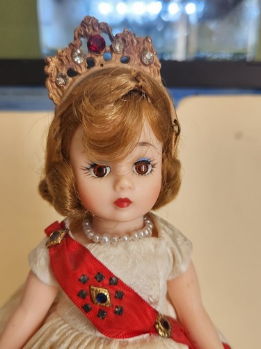Vintage Madame Alexander Cissette Portrettes Queen Puppe #1187 - Bild 2 von 12